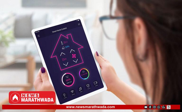 woman-with-tablet